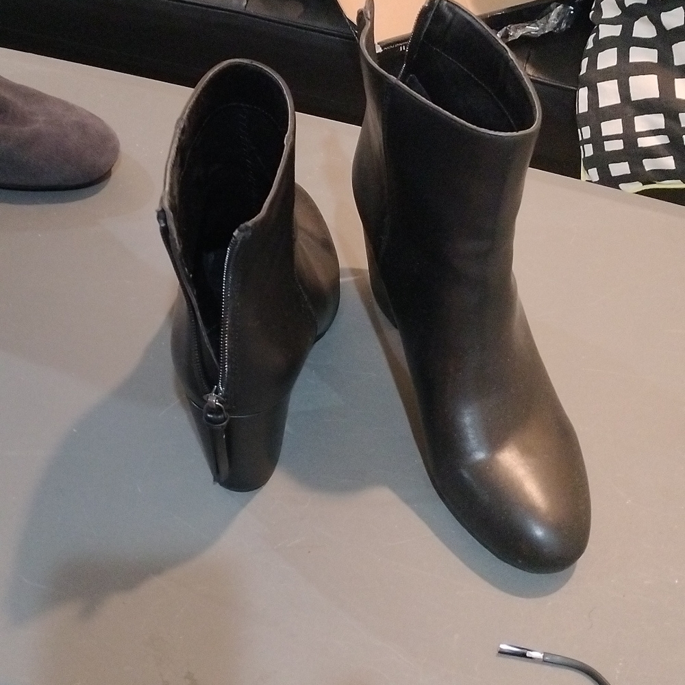 Boots - Picture 2 of 4
